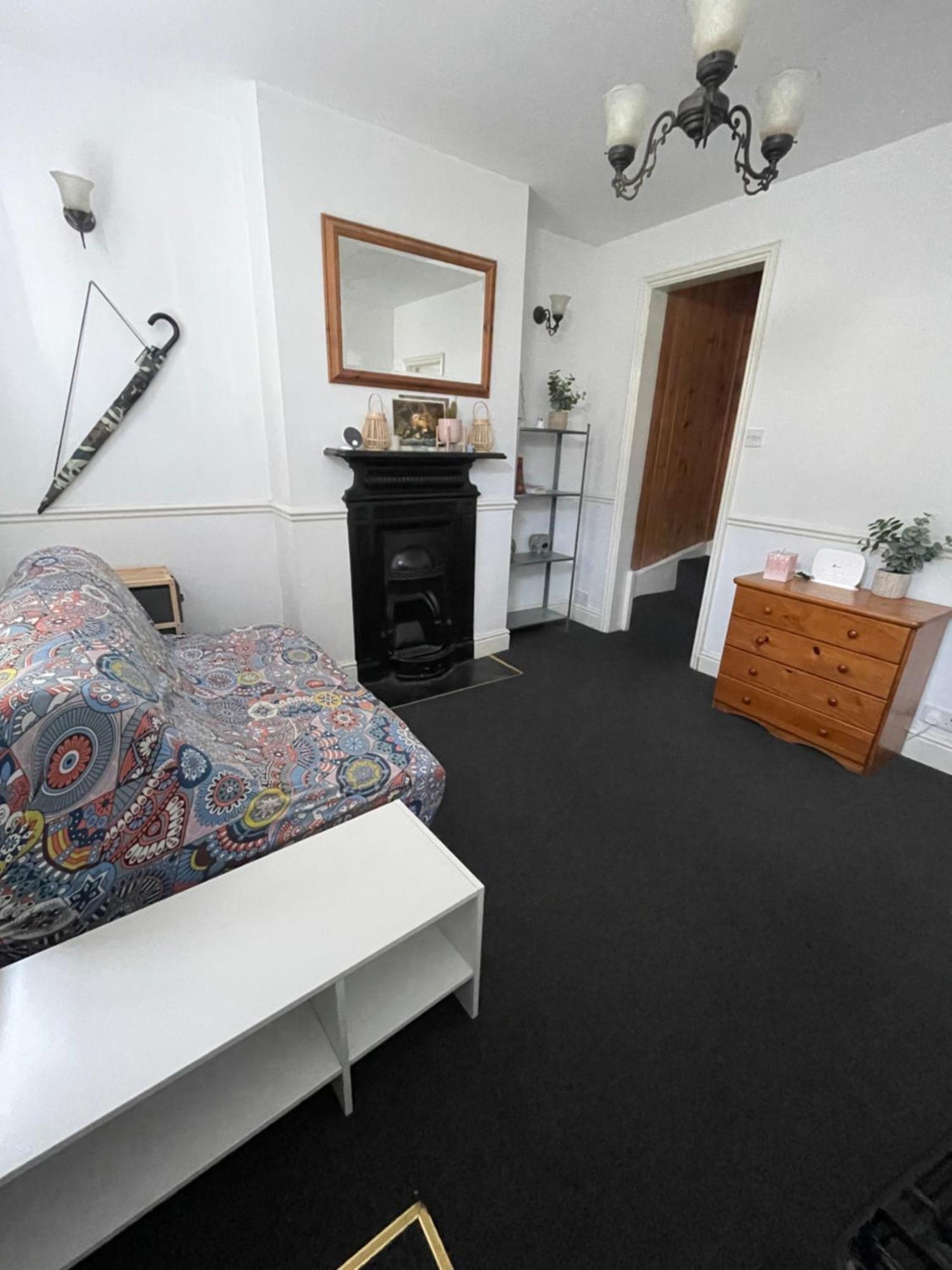 Cozy 3 Bedrooms Home Off Mill Road Sleep CBG Exteriér fotografie